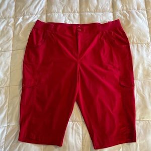 💙 NWT St. John’s Bay Skimmer Capris Red Size 24w